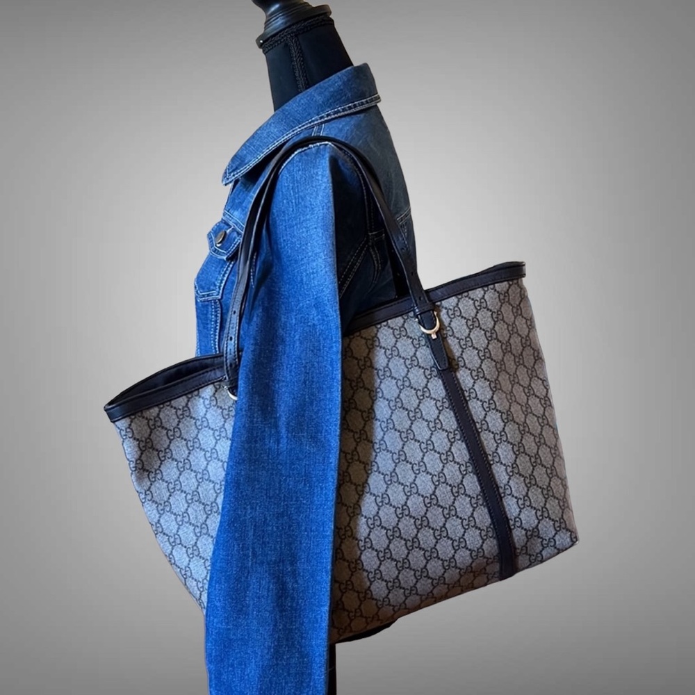 A21- 💯 % authentic Gucci shoulder bag - Picture 2 of 16